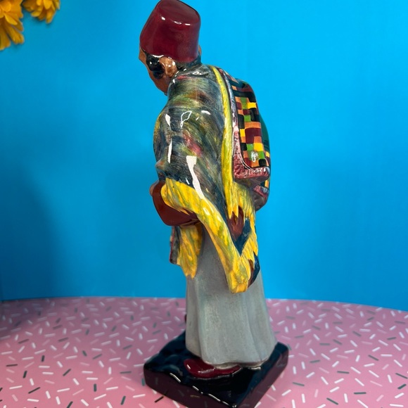 Royal Doulton Vintage Figurine “The Carpet Seller” HN 1464 Excellent Condition - Picture 11 of 16